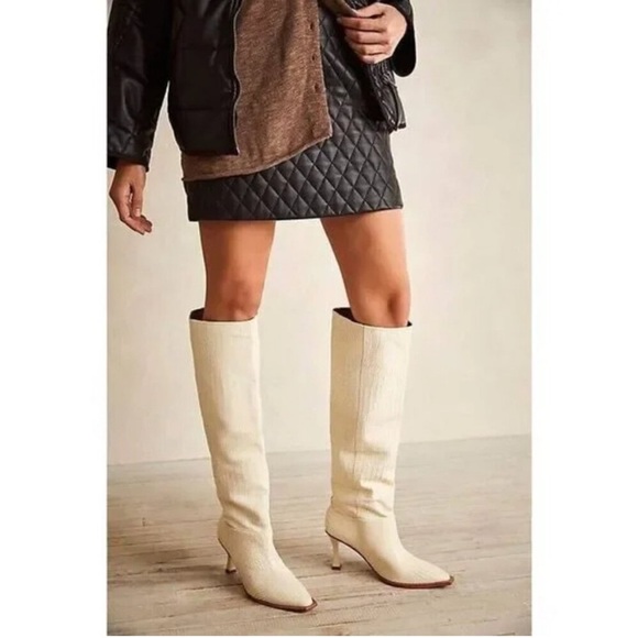 Free People Shoes - Free People x Vicenza Friday Fever Heel
Boots Ivory Embossed EU 41 US 10 NEW